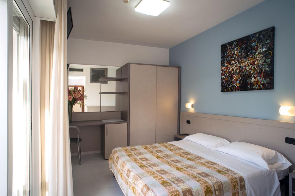Hotel Clipper Giulianova Extérieur photo