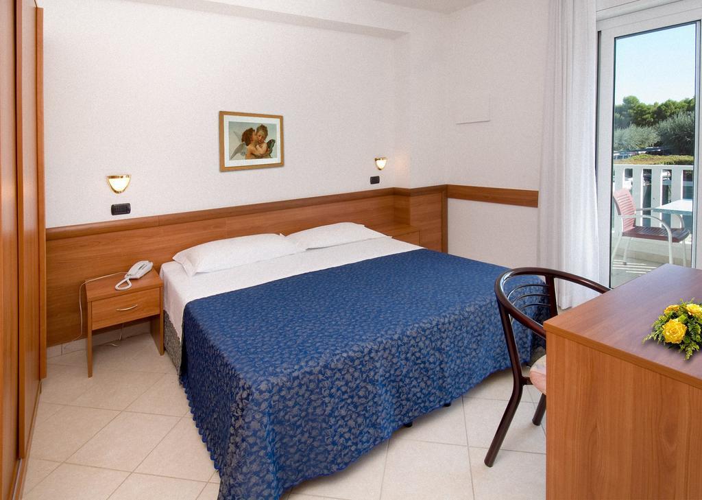 Hotel Clipper Giulianova Chambre photo