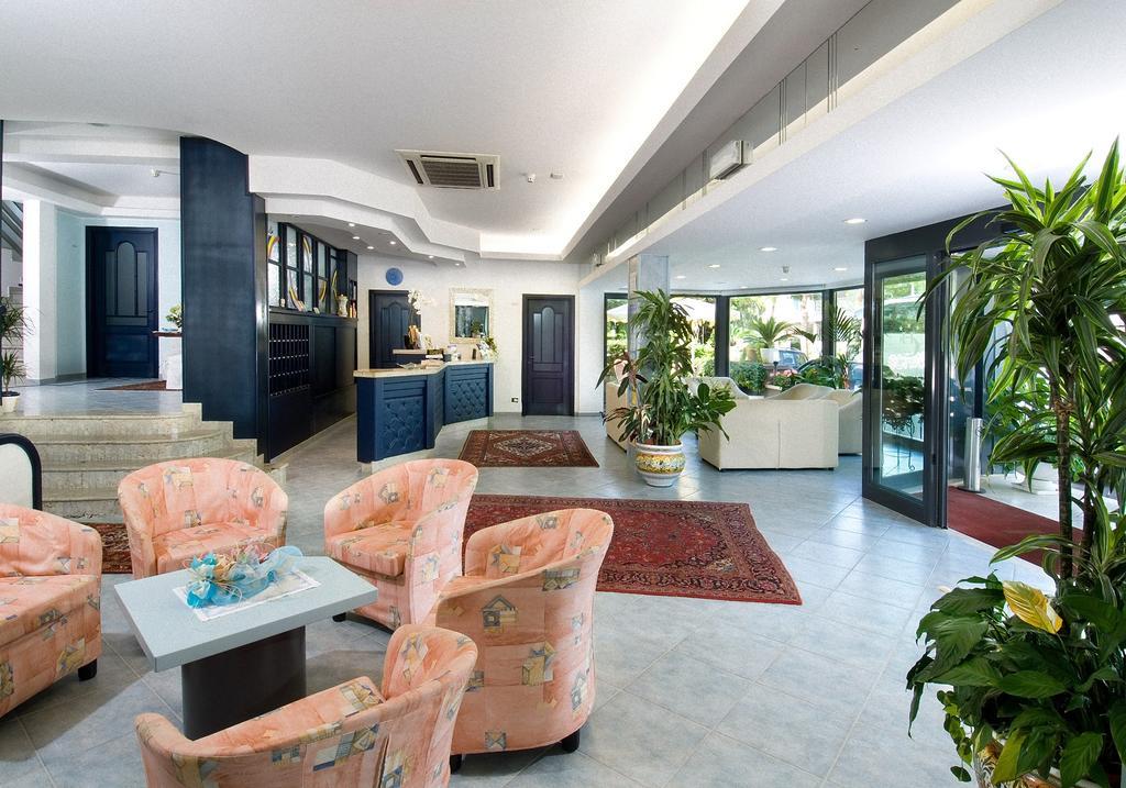 Hotel Clipper Giulianova Extérieur photo