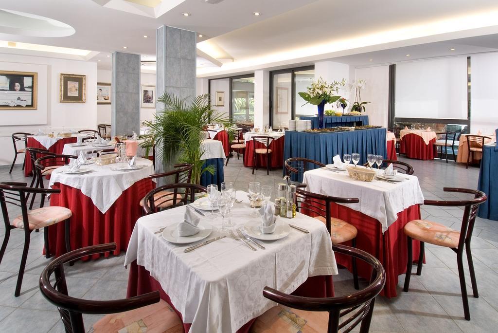 Hotel Clipper Giulianova Extérieur photo