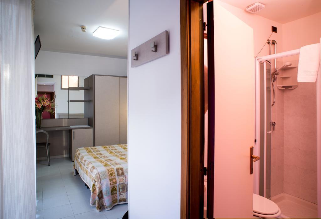 Hotel Clipper Giulianova Extérieur photo