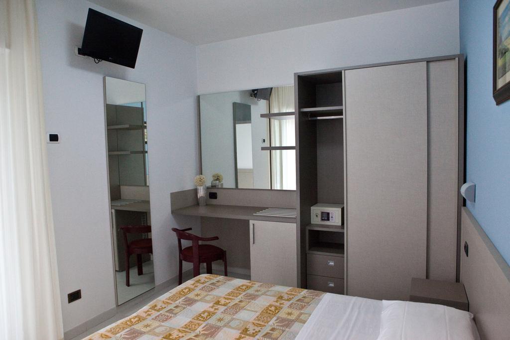 Hotel Clipper Giulianova Extérieur photo