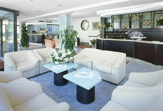 Hotel Clipper Giulianova Extérieur photo